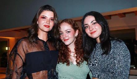  Verónica Hernández, Alejandra Ocaña y Ana Marta Ocaña.