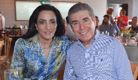  Alejandra Alcalde y Ángel de Luna.