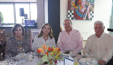  Graciela Milán de Alcalde, Mónica Alcalde, Federico Garza y Jorge Alcalde.