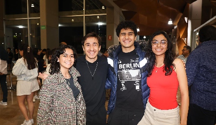  Dulce María Rodríguez, Alejandra Arriaga, David Martínez y Alberto.