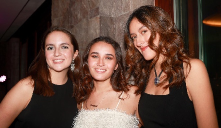  Lucero Pérez, Vanessa Ruiz e Isabela Ortuño.