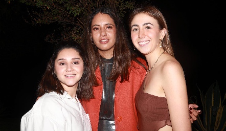  Marijo Álvarez,  Pau Silva y Majo Flores.