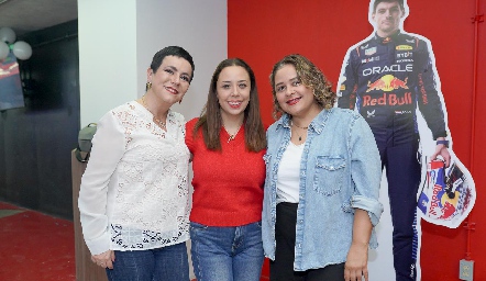  Begoña Castillo, Mónica de la Vega y Tania.