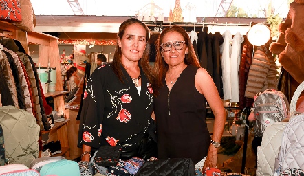  Rocío y Martha López.