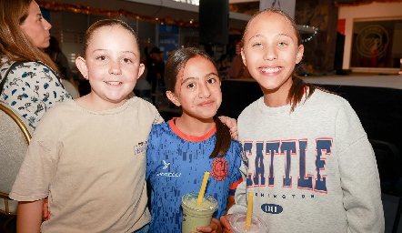  Clara, Karina y Marifer.