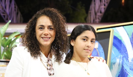  Mariza Calderón y Ana Espinosa.