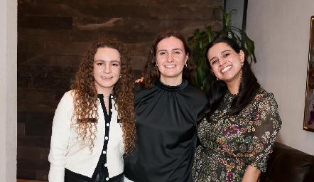  Elena Barriga, Karla Gil y Faride Ayech.