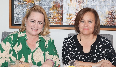  Angélica Díaz y Marisa Monjarás.