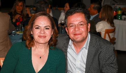  Ana Claudia Ortiz y Juan Luciano Castillo.