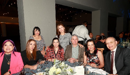  Javier Puente, Rosalba Turrubiates, Heriberto Saldaña, Pilar Arredondo, Perla Ochoa, Claudia Gutiérrez, Guadalupe Medina y Margarita Mendoza.