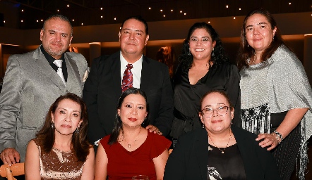  Barubi Gaytán, Javier Pinedo, Elia Martínez, Guadalupe Ferret, Lourdes Ávila, Claudia Cancino y Mariana Salazar.