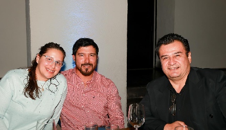  Bárbara Rivera, Leonardo Solís y Ricardo Hernández.