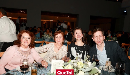  Ofelia Medina, Georgina Piquens, Laura Gaytán y Gamaliel Aguilera.