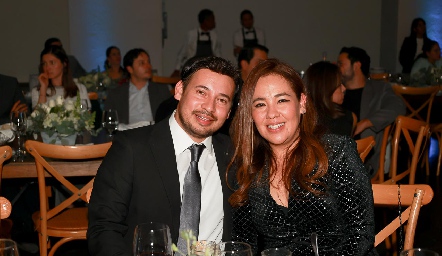  Edson Alejos y Adriana Flores.