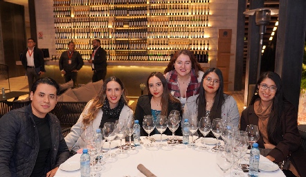  Christopher Rodríguez, Fernanda Alonso, Dulce Vera, Fernanda Galván, Dafne Vázquez y Montserrat Viramontes.