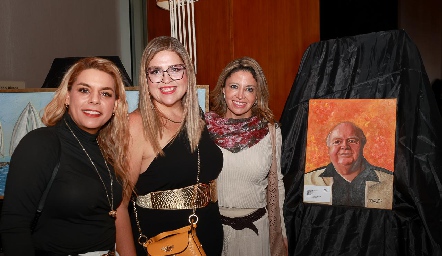  Maribel Torres, Karla Vilet y Marilú Paredes.