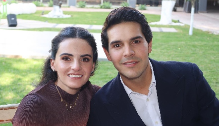  Adriana Olmos y Mauricio Tobías.