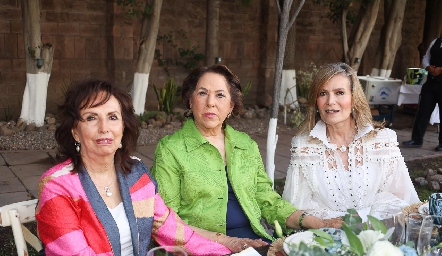  Rosita Ocejo, Mati Ocejo y María Vargas.