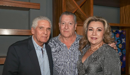  Federico Alcalde, Jorge Rossel y Claudia de Rossel.