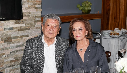  Felipe Mier y Marcela Padrón de Mier.