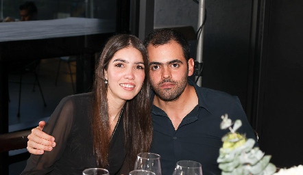   Karina Alcalde y Juan Pablo Abud.