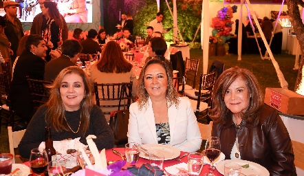  Jenny Cázares, Mónica Cerda y Beatriz Rojas.