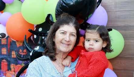  Ana Victoria y Marus Hernández.