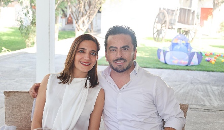  Montserrat Duarte y Emmanuel Puente.