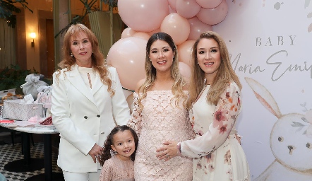  Linda Castillo, Loretta Mendizábal, Ale Puente y Karla Puente.