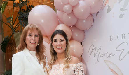  Linda Castillo, Karla Puente y Loretta Mendizábal.