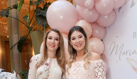  Karla Puente, Ale Puente y Loretta Mendizábal.