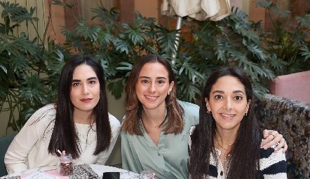  Mariana Rodríguez, Sofía Prieto e Isabel Villanueva.