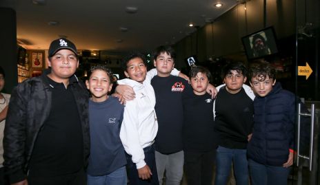  Giancarlo, José Juan,  Sebastián, Patricio, Patricio, Omar y Mau.