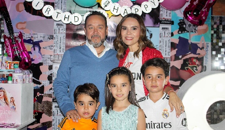  Alejandra Diaz de León, Juan Carlos Conde y sus hijos Ale, Juanqui y Franco.