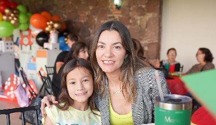  Mirfra Ramos y Aida Azuara.