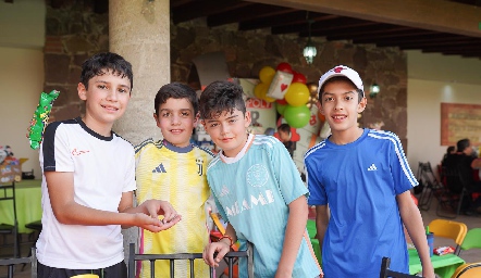  Mateo, Juan Pa, Iker y Sebastián.