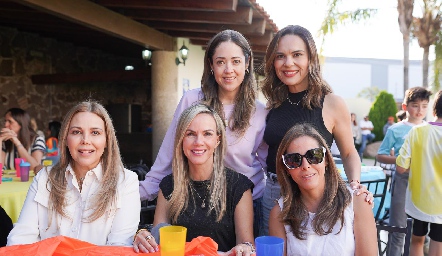  Guadalupe Vázquez, Elsa Paz, Cinthia Labastida, Ale Díaz de León y Roberta Martínez.