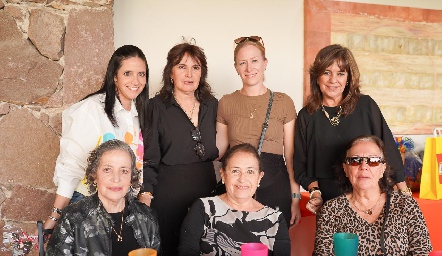  Maritza Villaba, Martha García, Laura Acebo, Adriana Villasuso, María Antonia García y Coco García.