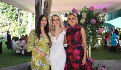  Alma Sánchez con sus hijas Lily y Valeria Guerrero.
