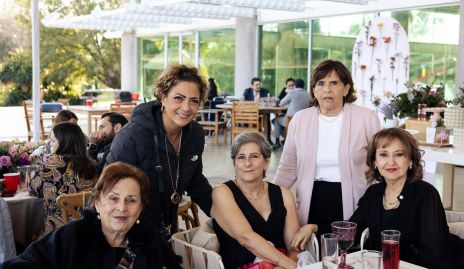  Licha Hinojosa, Ana María Abascal, Perla Canales, Miriam Tapia y Amaya.
