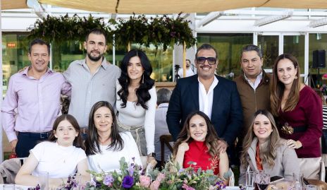  Oliver Meade, Memo Leal, Ale Cano, Humberto Lee, Mariana Siller, Ceci Guevara, Caro Campos, Fito, Mónica de Albay Victoria Lárraga.