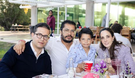  Froylan Rodríguez, Luis Alvarado, Luis Alvarado y Mariana Candia.