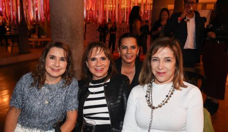  Martha Hernández, Marisol Hernández, Lucía Martínez y Rosy Díaz Infante.