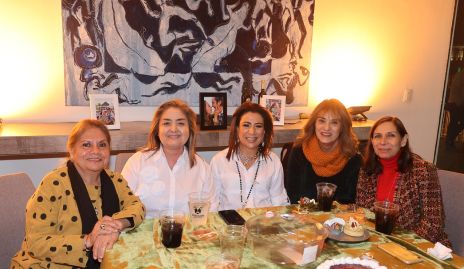  Norma Zárate, Maricarmen Hernández, Mercedes Morales, Ana Mary Lorca y Claudia Anaya.