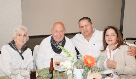  Yusa Mendizábal, Marcos Coulon, Javier Córdova y Gaby Carreón.