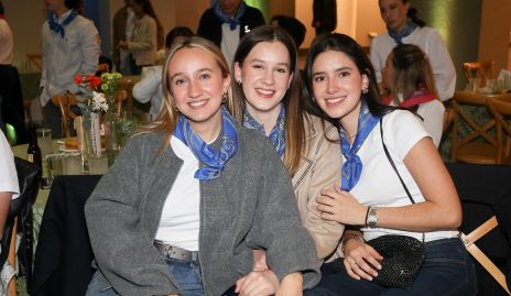  Andrea, Mariana y Brenda.