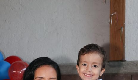  Maite Benítez con su hijo Fernando Degaldillo.