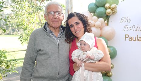  Enrique Villarreal con su nieta Mariana de Luna y su bisnieta Paula de Luna.