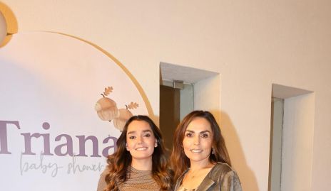  Marianela Villasuso con su mamá Marianela Villanueva.