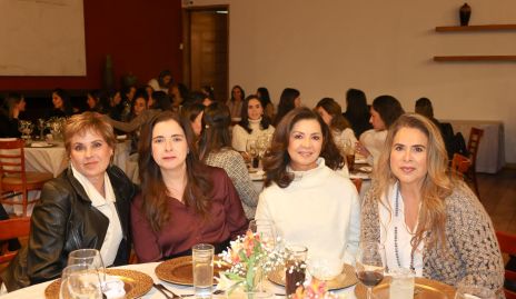  María Luisa Otero, Ana Cristina Peña, Martha Carillo y Pilar Díaz de León.
